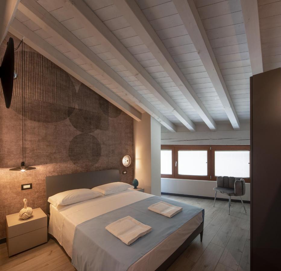 Monte Isola - Decio Rooms Zewnętrze zdjęcie